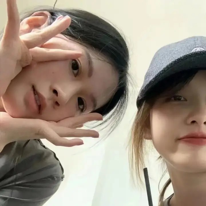 海边的白房子海报